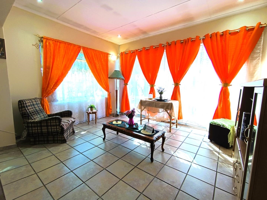 3 Bedroom Property for Sale in Uitsig Free State
